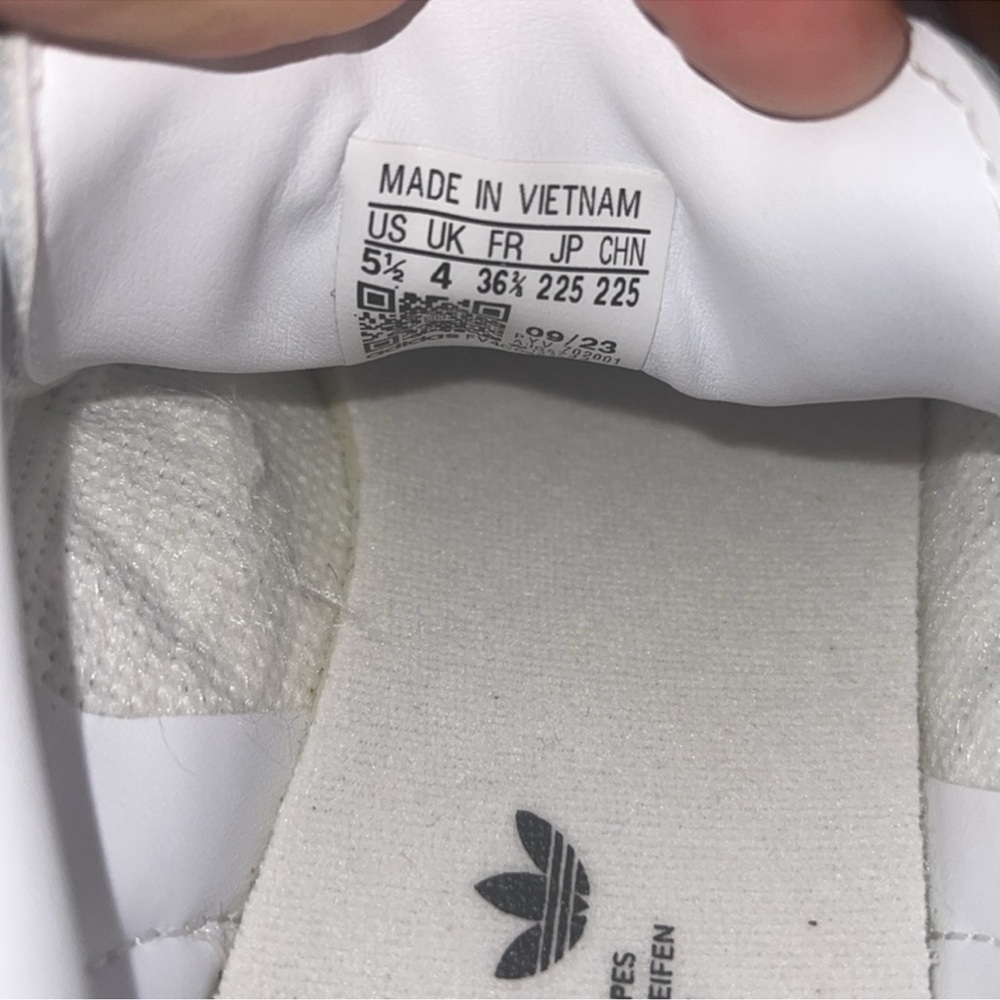 Adidas Sambae sneakers never worn. - Picture 6 of 7